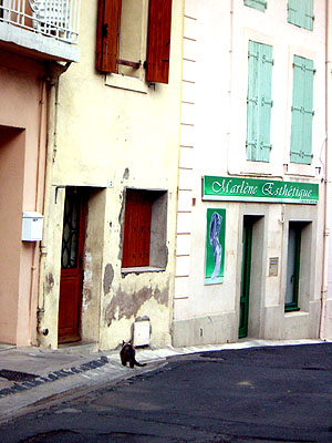 Beziers storefront