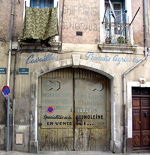 Beziers storefront